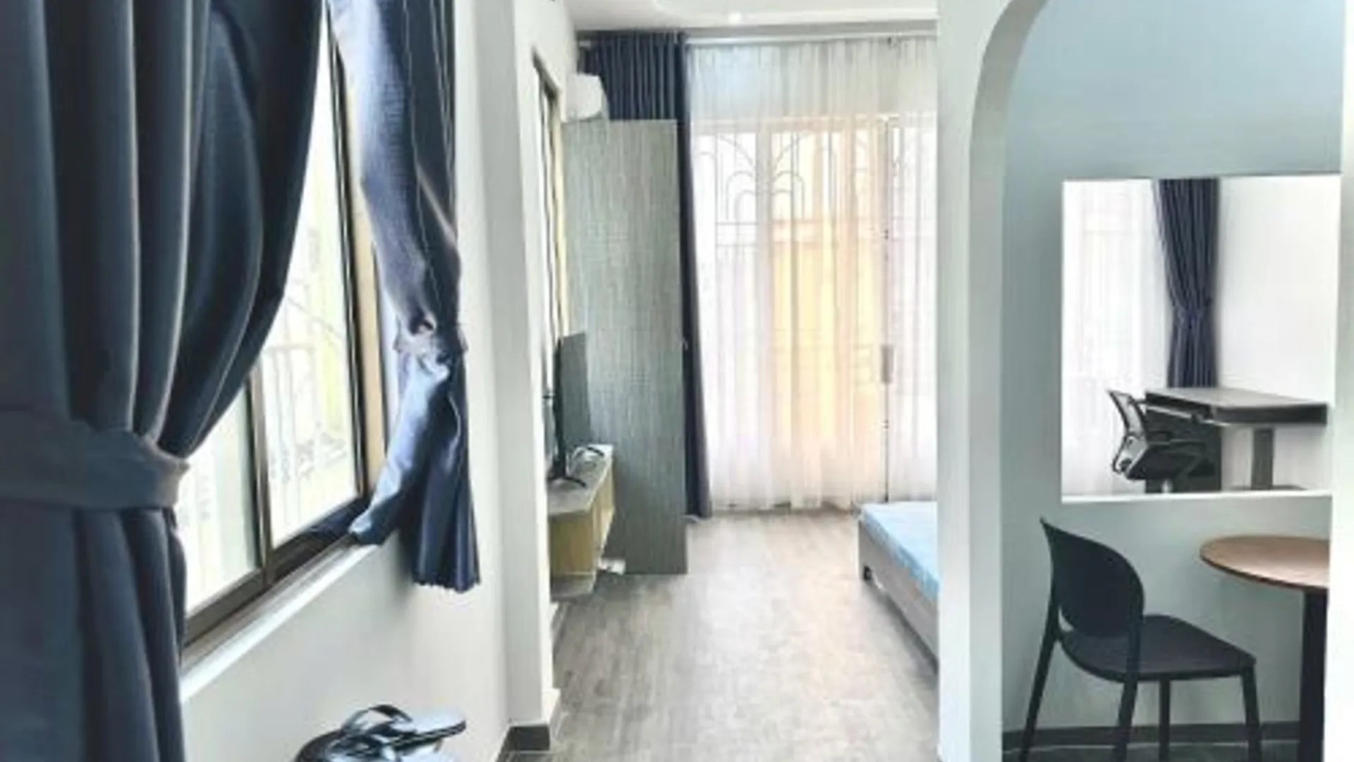 호치민 Studio ban công, tách bếp, full nội thất Quận1 호텔 스위트룸