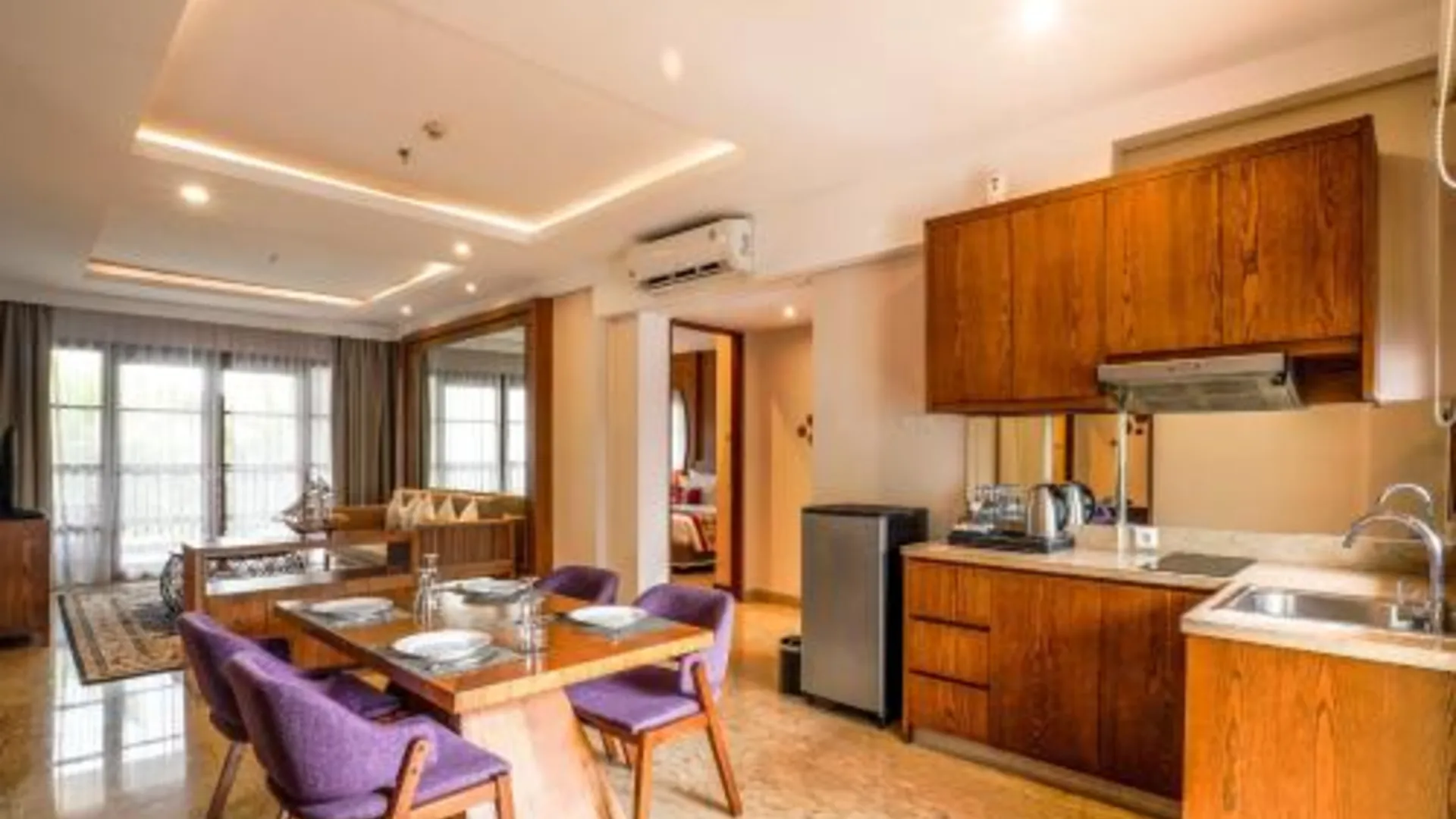 발리 로얄 튤립 스프링힐 리조트 짐바란 5성급 호텔 수영장