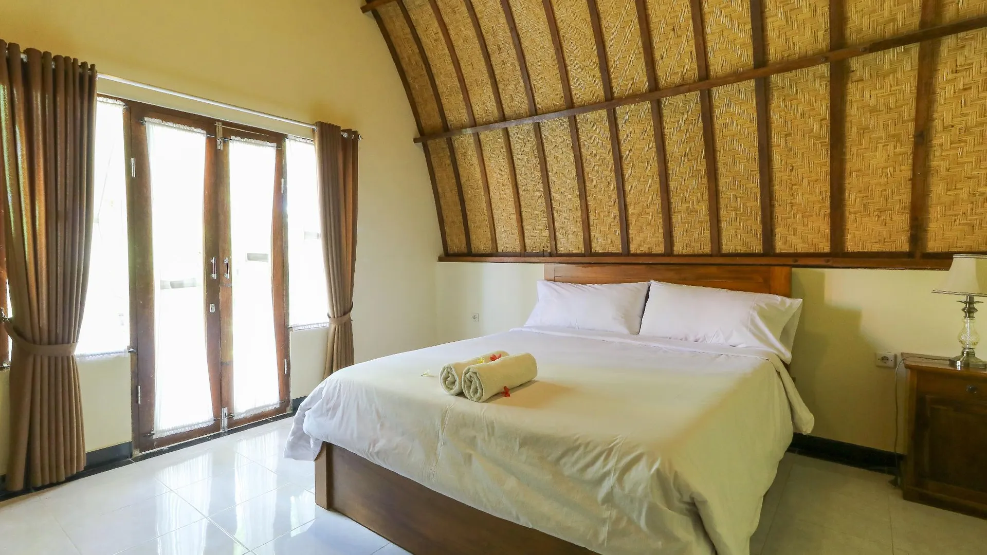 발리 라투 코티지 2성급 게스트하우스 스위트룸