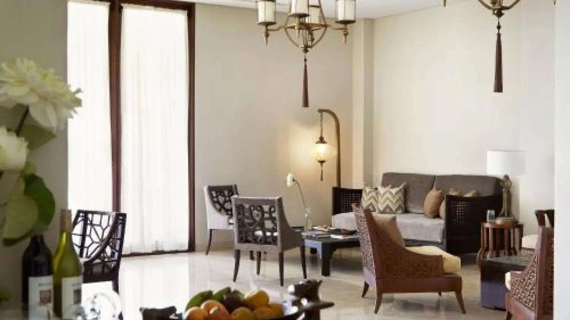 발리 카만달루 우붓 리조트 5성급 호텔 부대시설