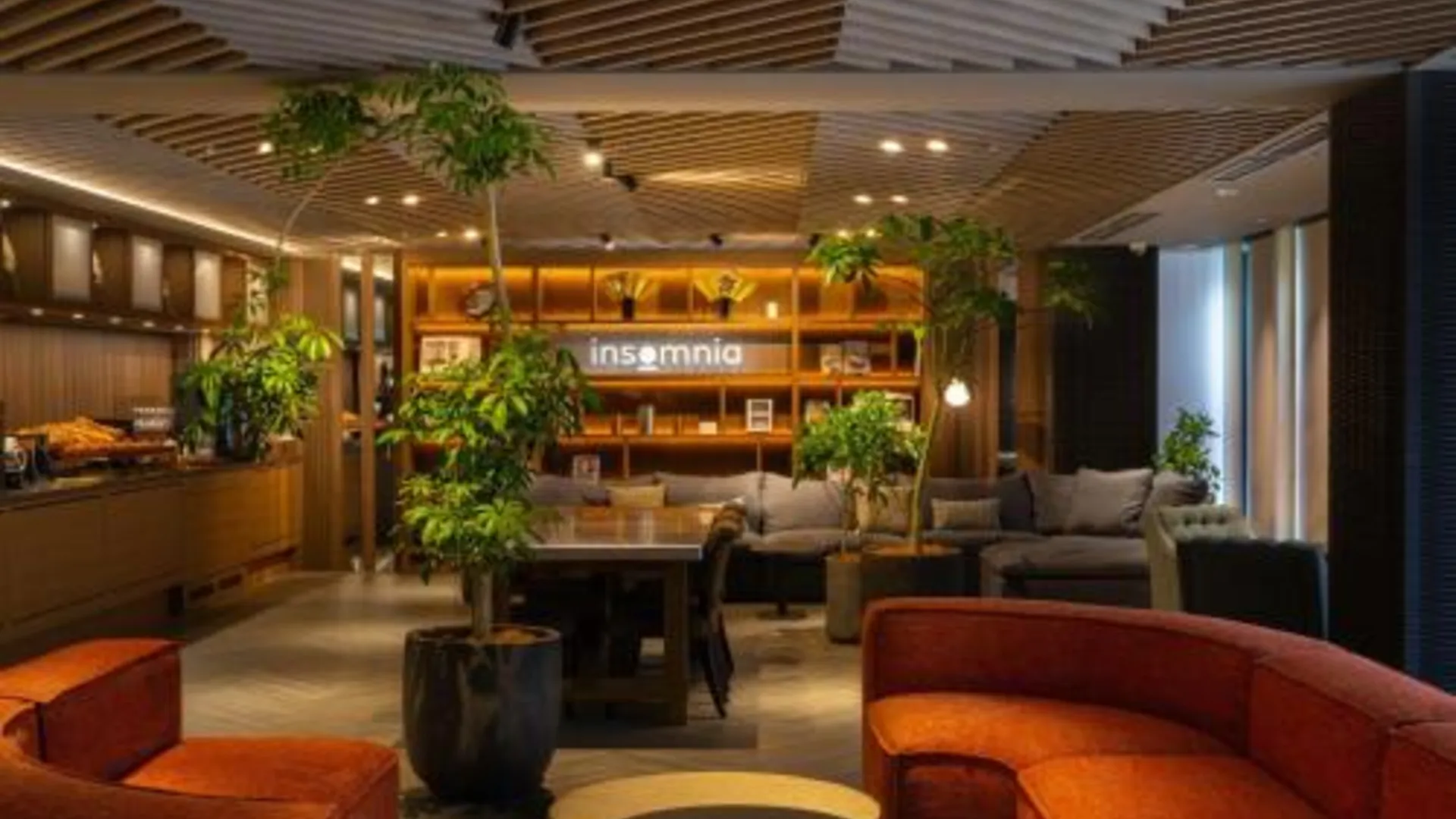 교토 인섬니아 교토 오이케 3성급 호텔 로비