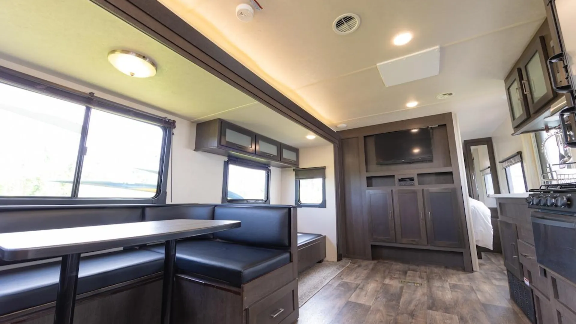 오키나와 본섬 [location not yet specified]의 프라이빗 하우스 (m², 침실 6개, 프라이빗 욕실 3개) 3성급 게스트하우스 외관