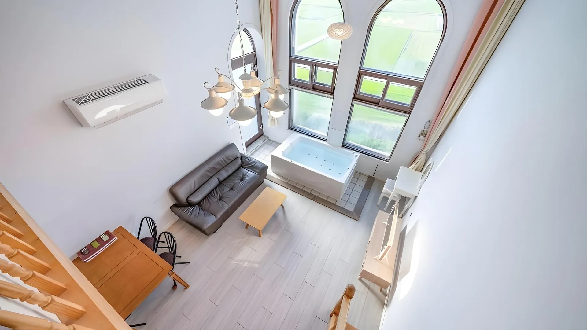 강릉 강릉 아띠랑스 풀빌라앤스파펜션 애견동반 2성급 게스트하우스 외관