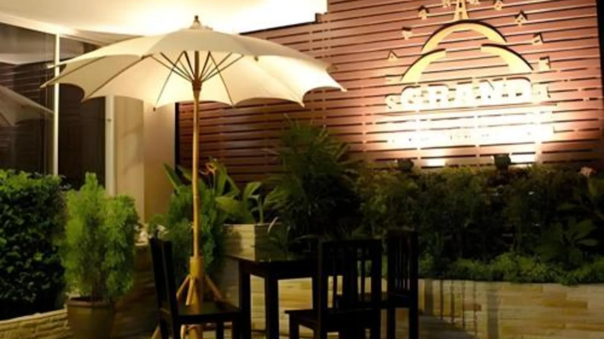 방콕 그랜드 피나클 호텔  3성급 호텔 레스토랑