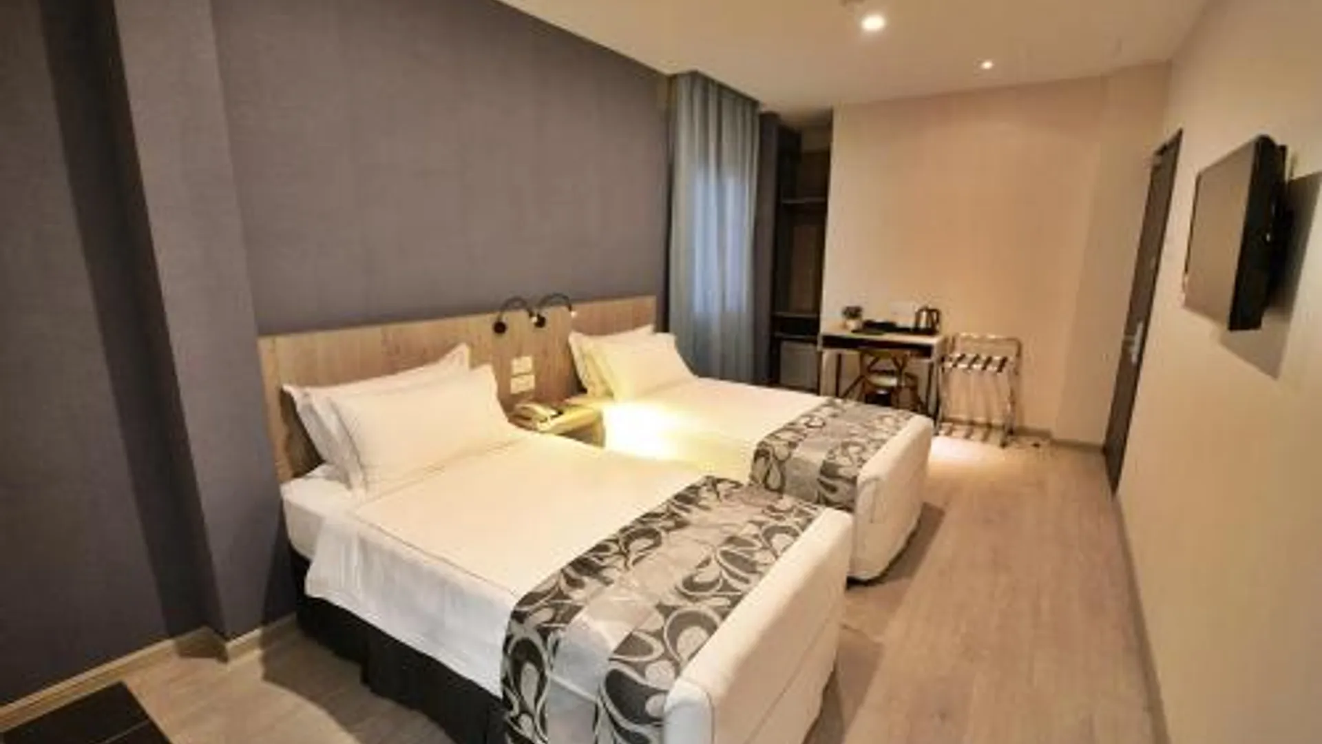 코타키나발루 다이아몬드 인 호텔 수영장