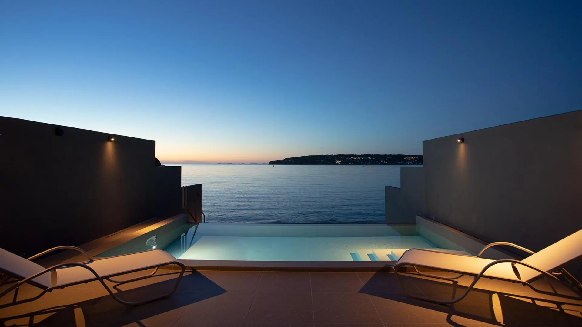 오키나와 본섬 펠리스 빌라 스위트 코우리지마뷰 5성급 호텔 로비