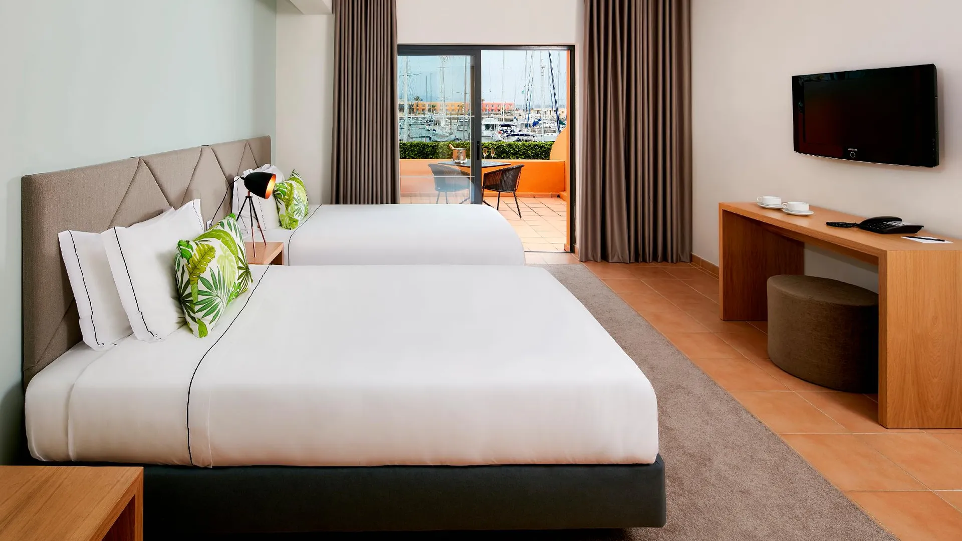 포르티망 NH 마리나 포르티마오 리조트 4성급 호텔 전망