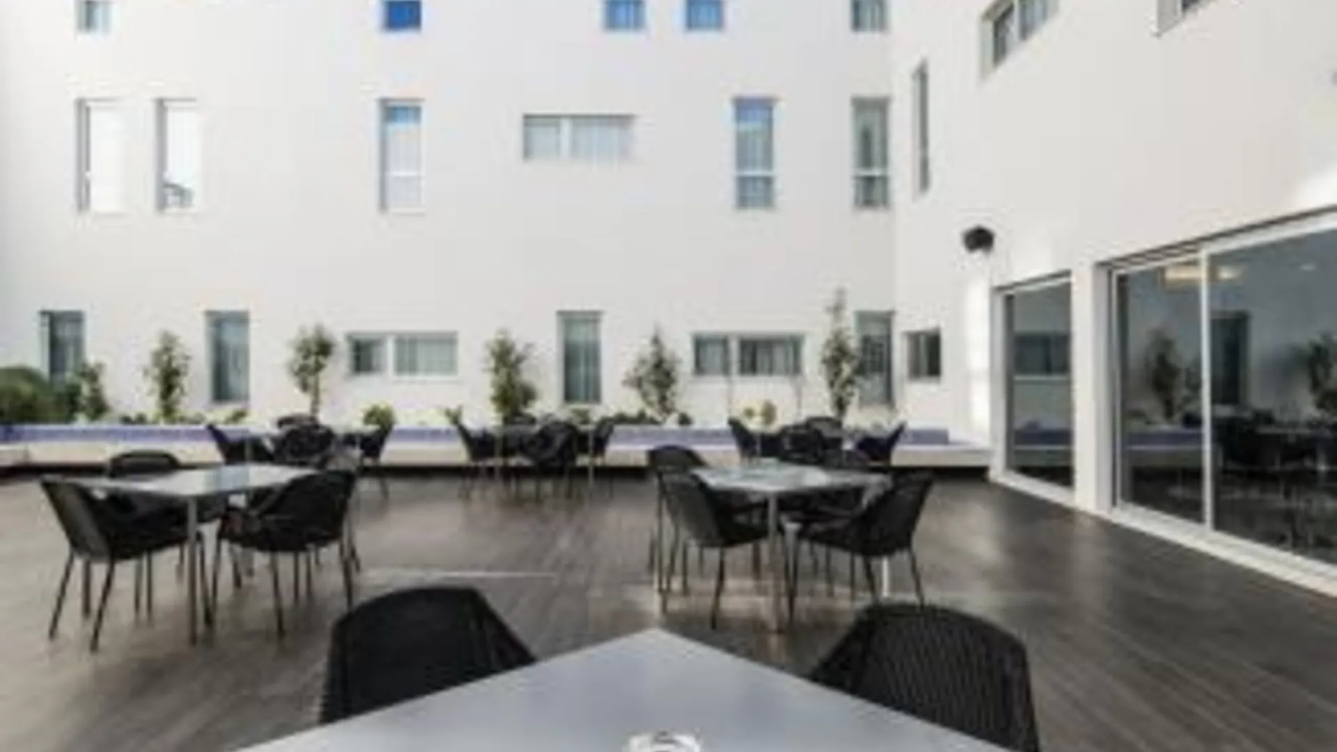 에보라 무브 호텔 에보라 2성급 호텔 로비