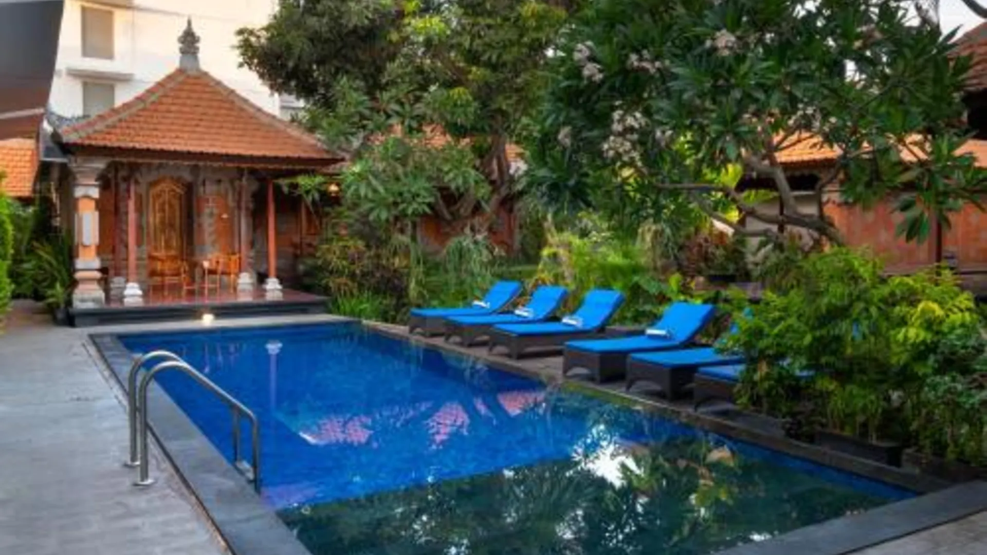 발리 네사 사누르 호텔 3성급 호텔 객실