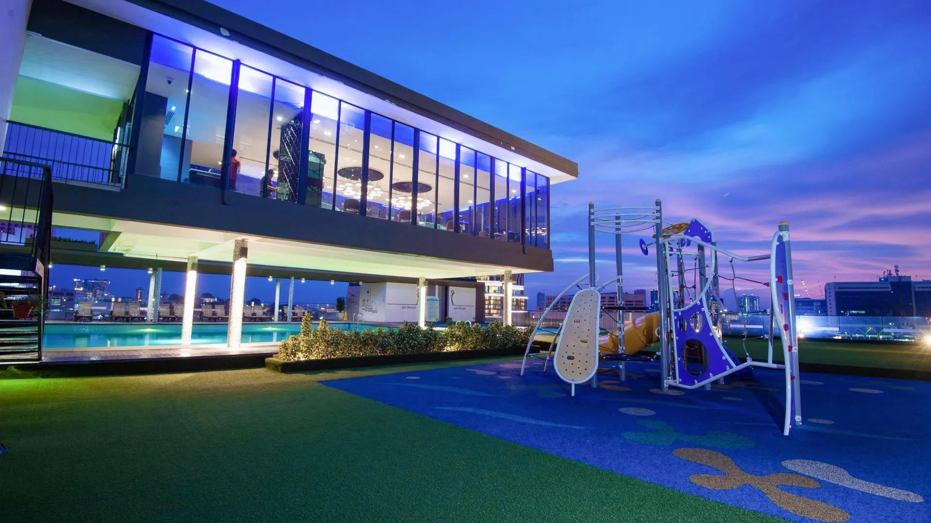 말라카 알비브 99 스위트 I 패밀리 스위트 I 4-5인 2성급 게스트하우스 수영장