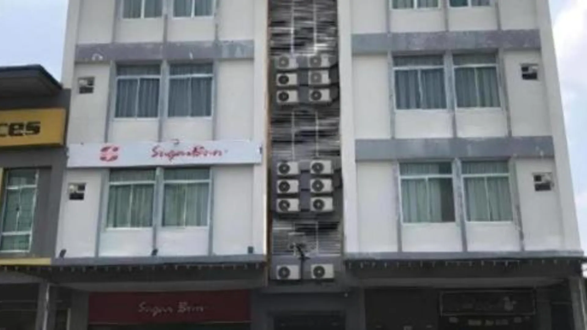 스리 아만 VIVA HOTEL SRI AMAN 3성급 호텔 스위트룸