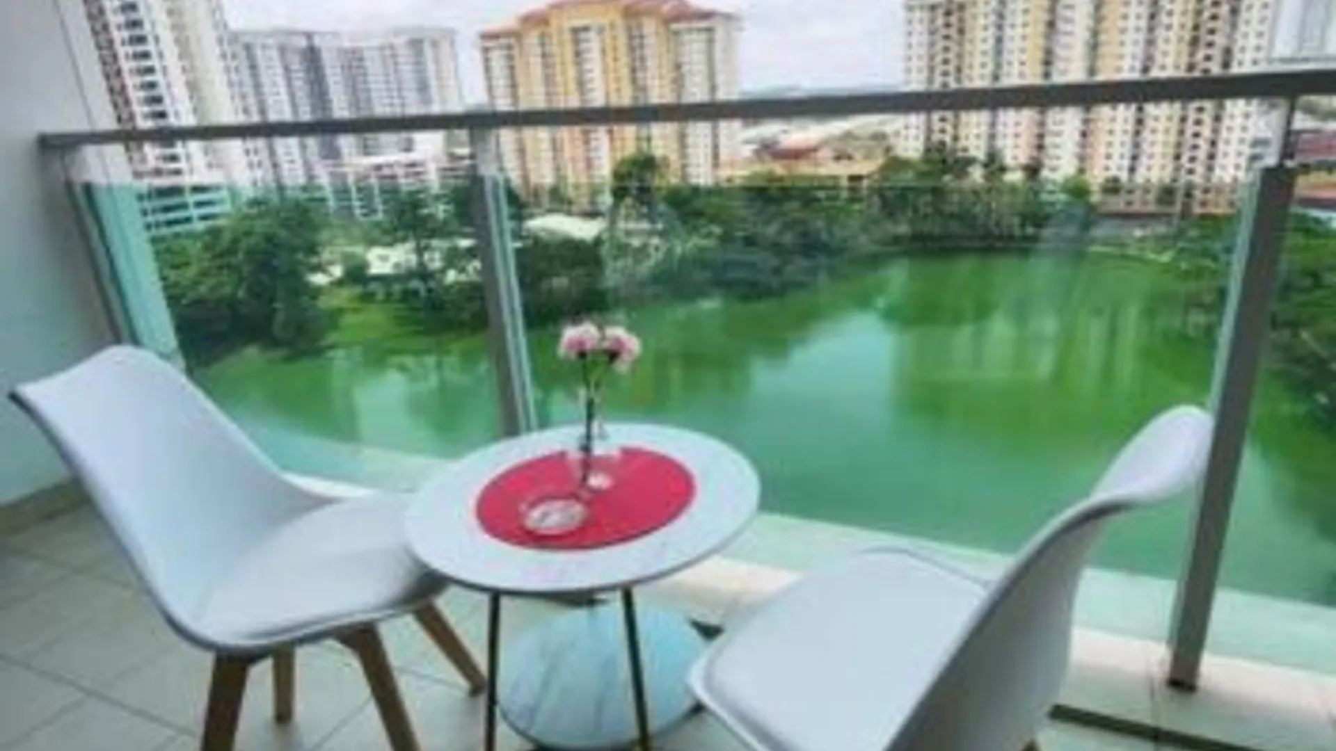 조호바루 / 조호르바루 테브라우의 스튜디오 아파트먼트 (484m², 프라이빗 욕실 1개) 3성급 싱글룸 레스토랑