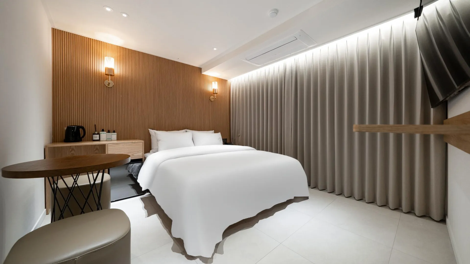 서울 신촌 브라운도트 신촌점 호텔 스위트룸