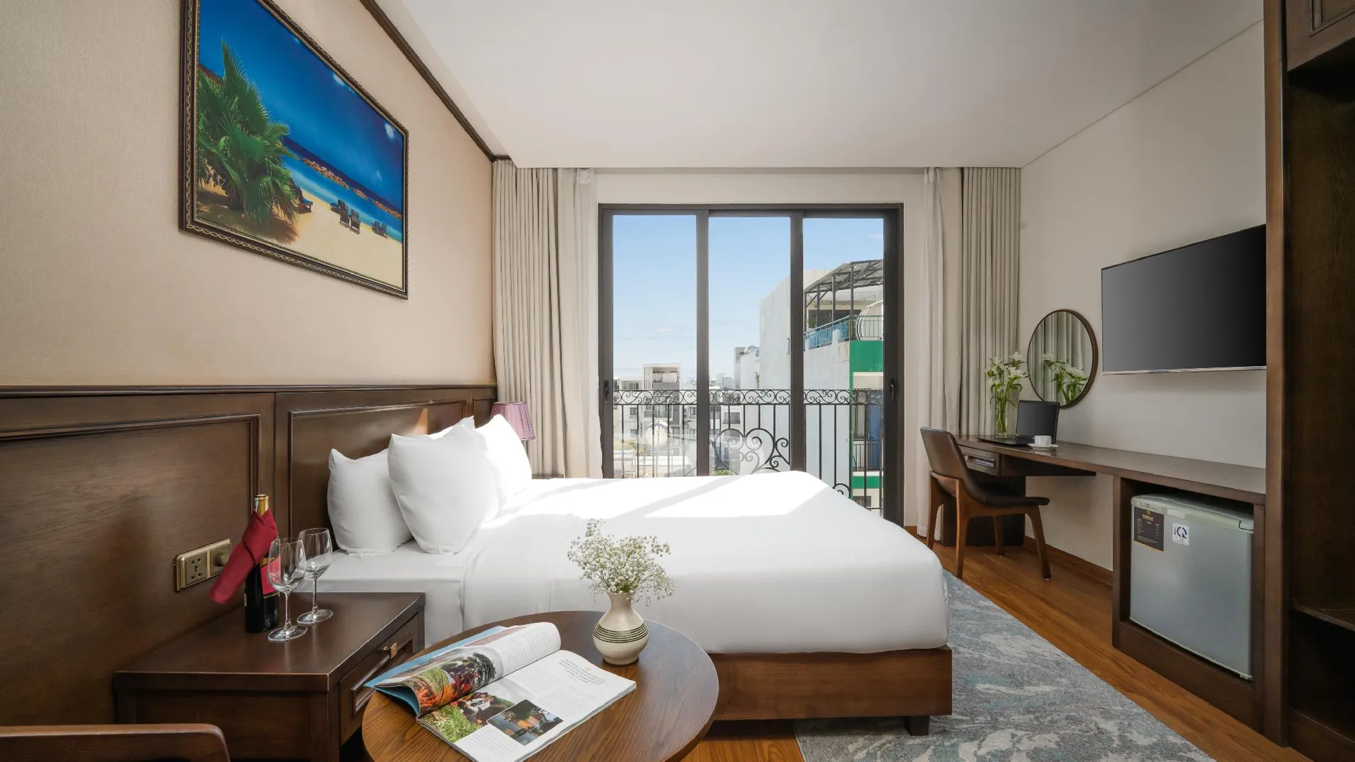 다낭 골든 로터스 호텔 다낭 - 루프탑 바 오션뷰 4성급 호텔 스위트룸