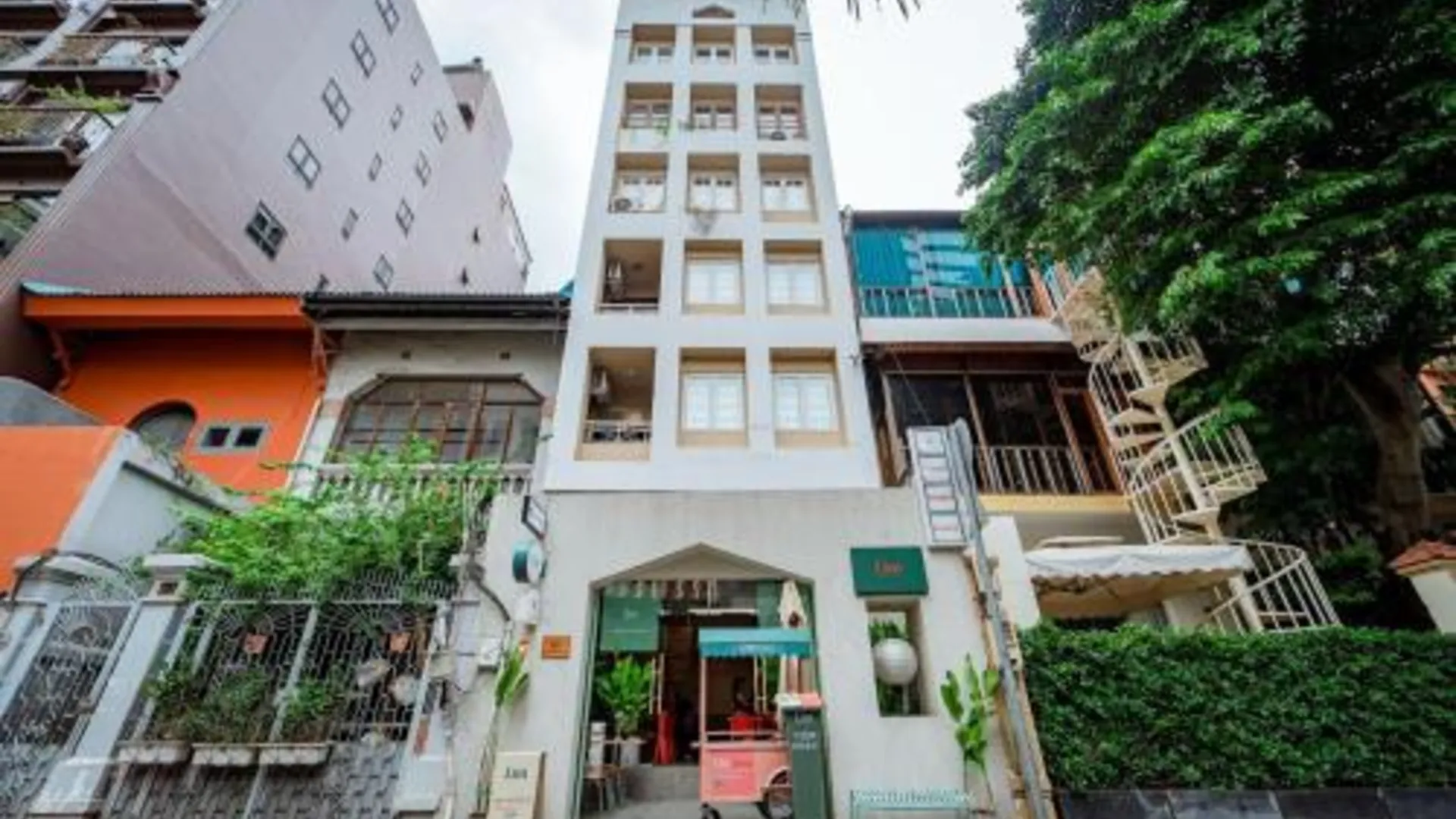 호치민 알파 스타일 응오반남 4성급 게스트하우스 수영장