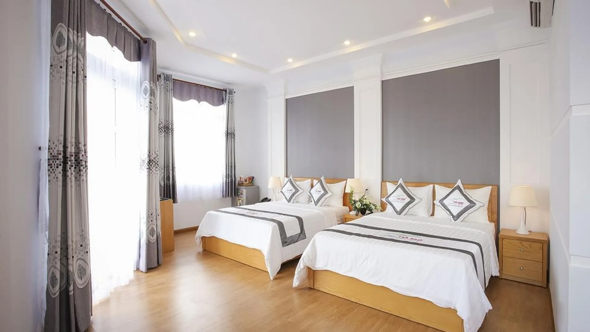 호치민 옌 남 호텔 응우옌 쫑 뚜웬 2성급 호텔 스위트룸