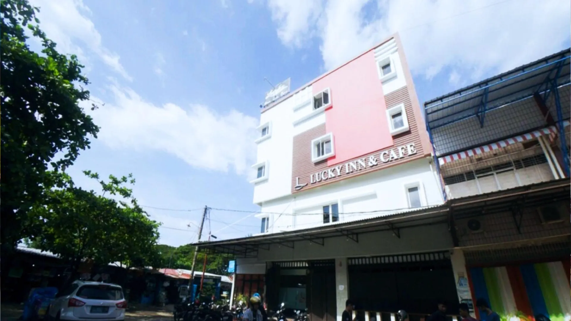 마카사르 Lucky Inn & Cafe 2성급 호텔 객실