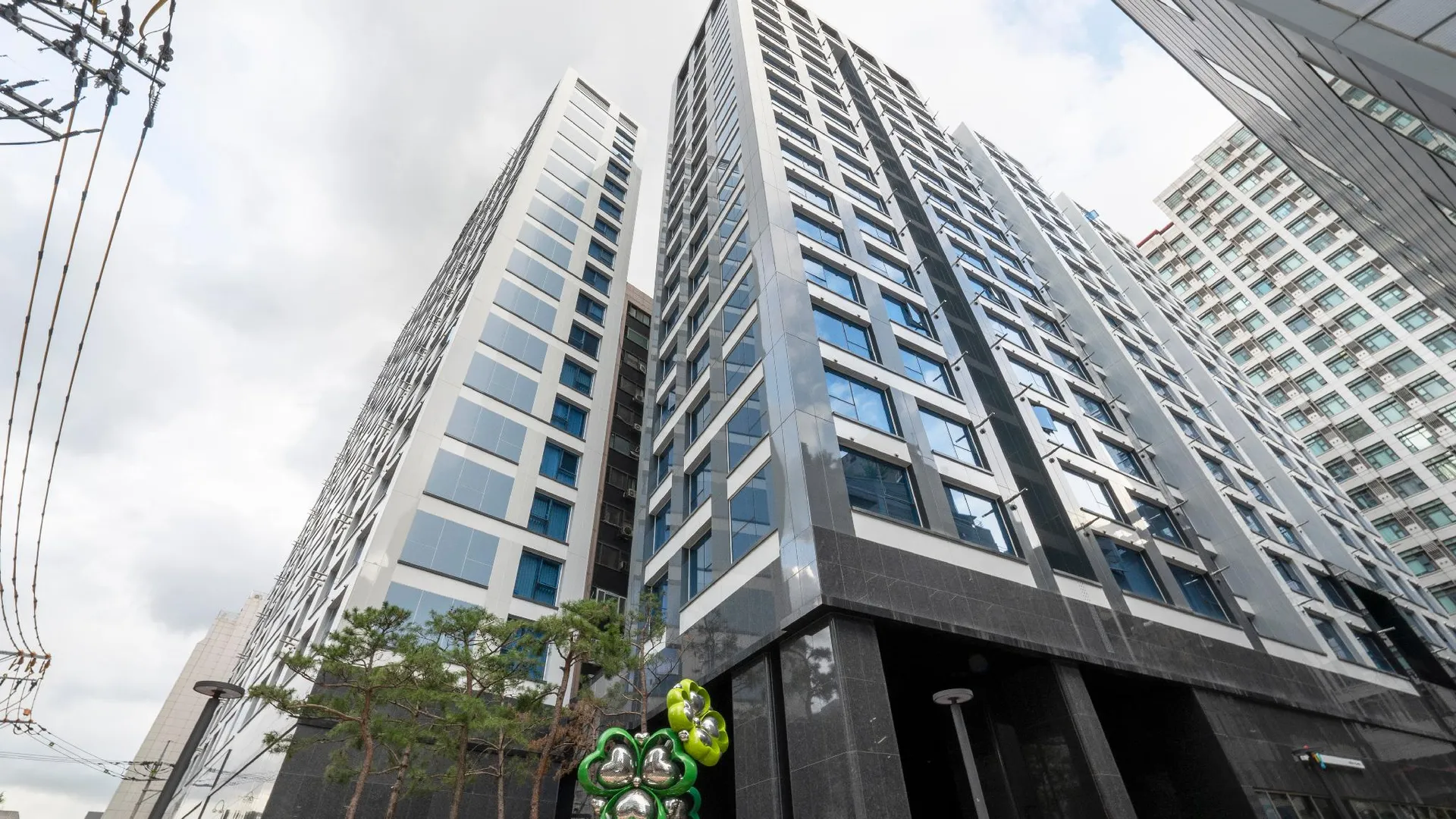 서울 UH 플랫 더 서초 4성급 호텔 외관