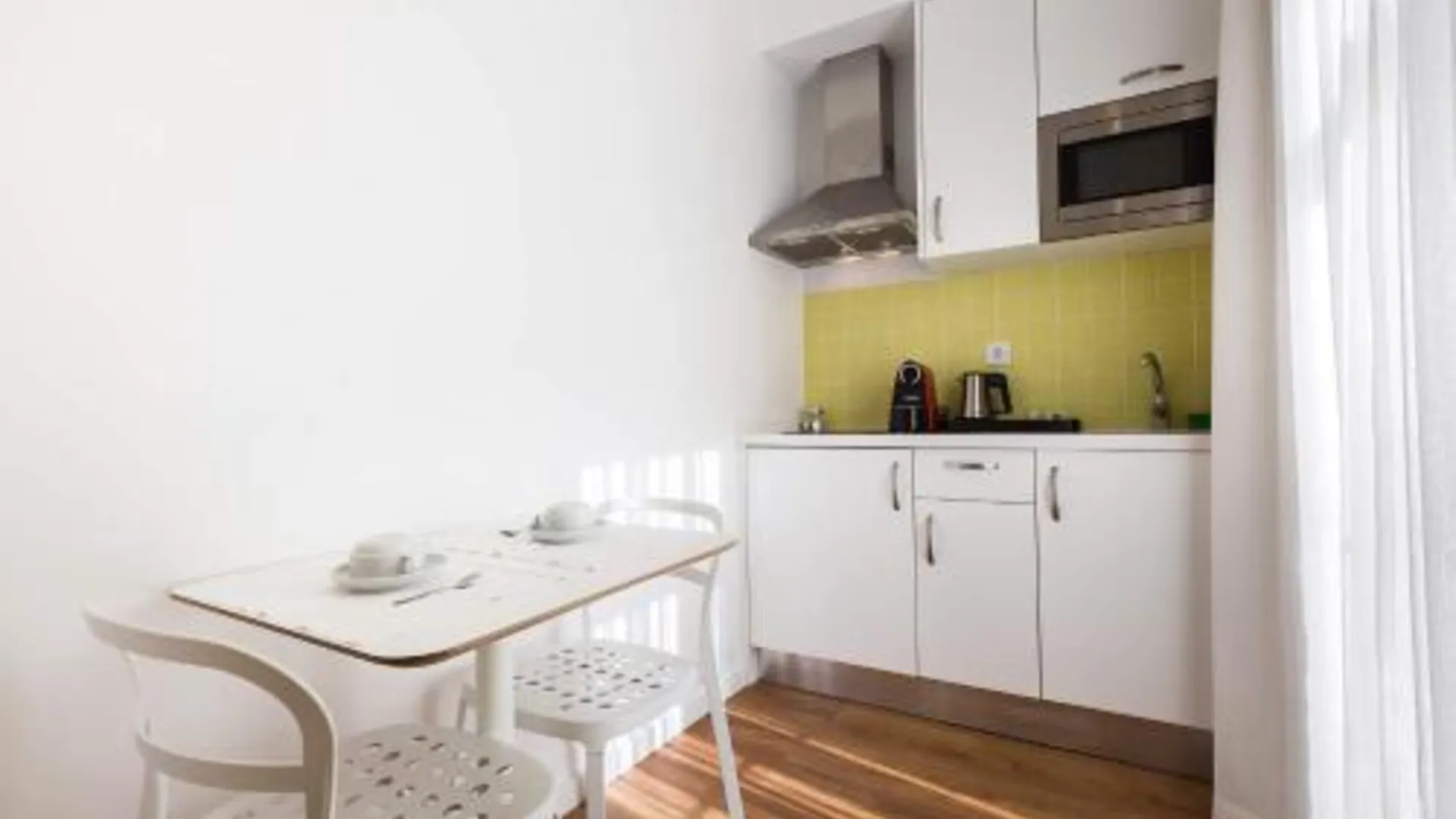 리스본 드림 시아두 아파트먼트 4성급 게스트하우스 수영장