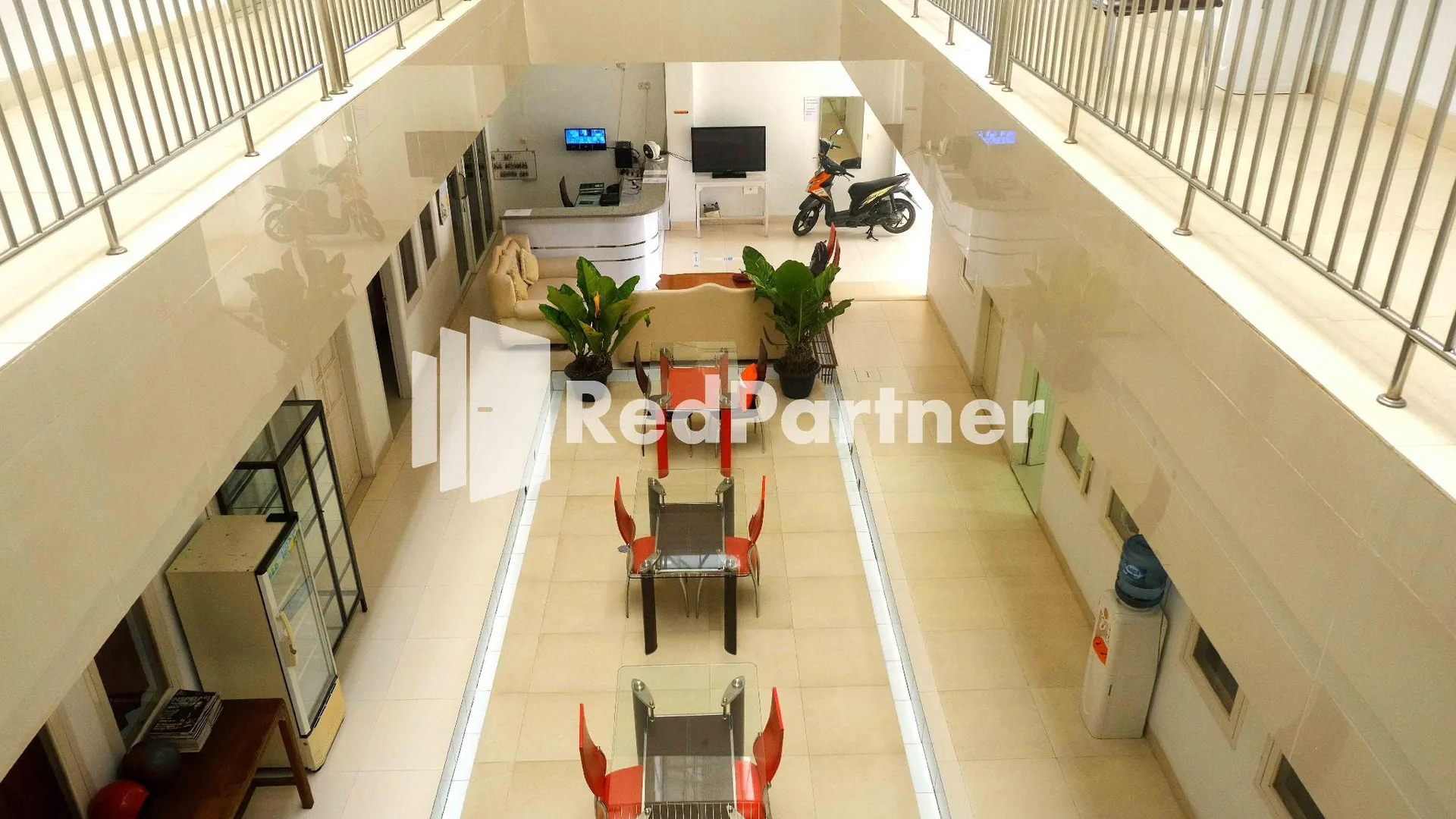 마카사르 Fortuner Homestay Syariah Makassar Mitra RedDoorz 2성급 게스트하우스 레스토랑