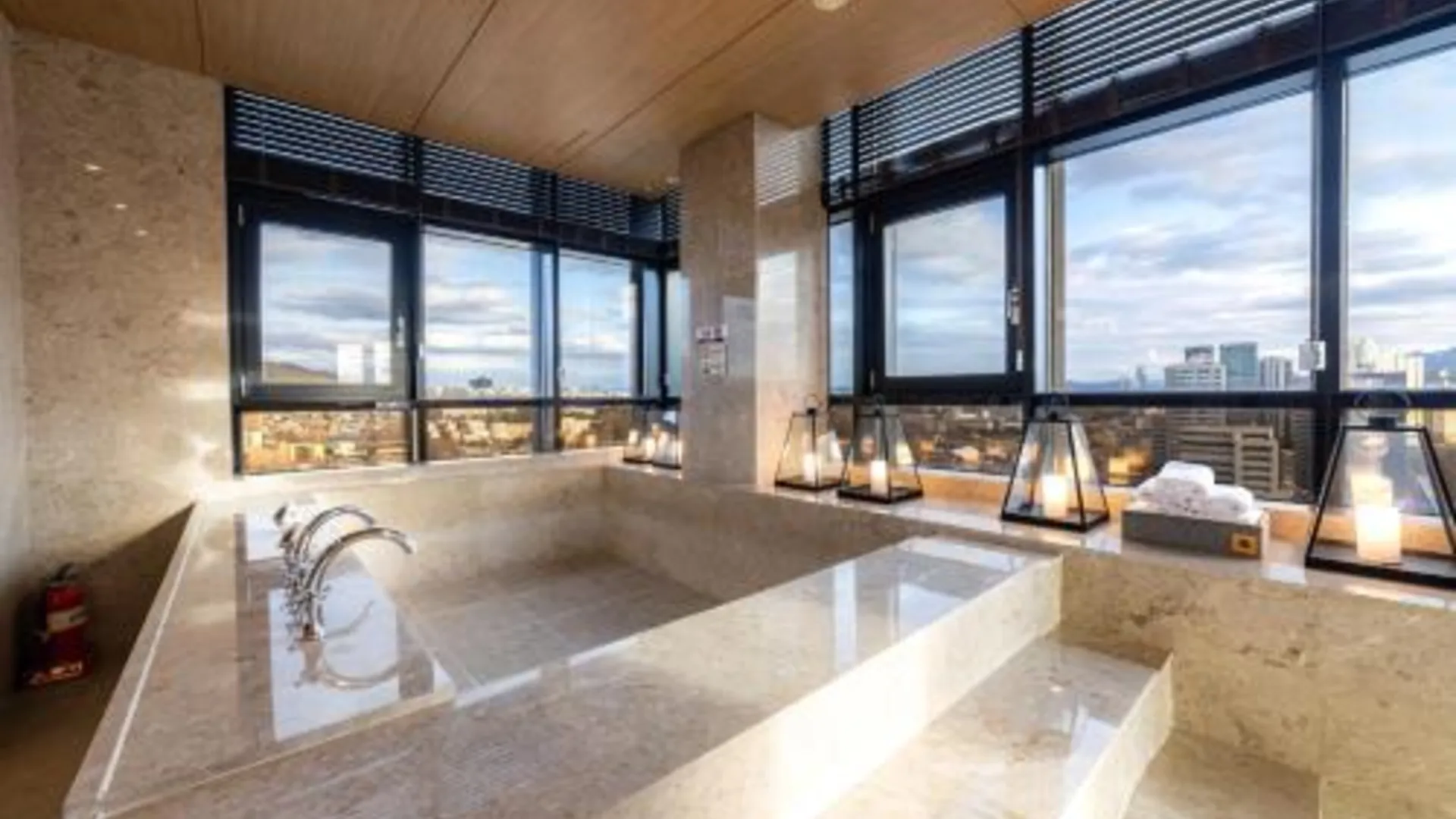 서울 호텔 더 디자이너스 서울역 3성급 호텔 수영장