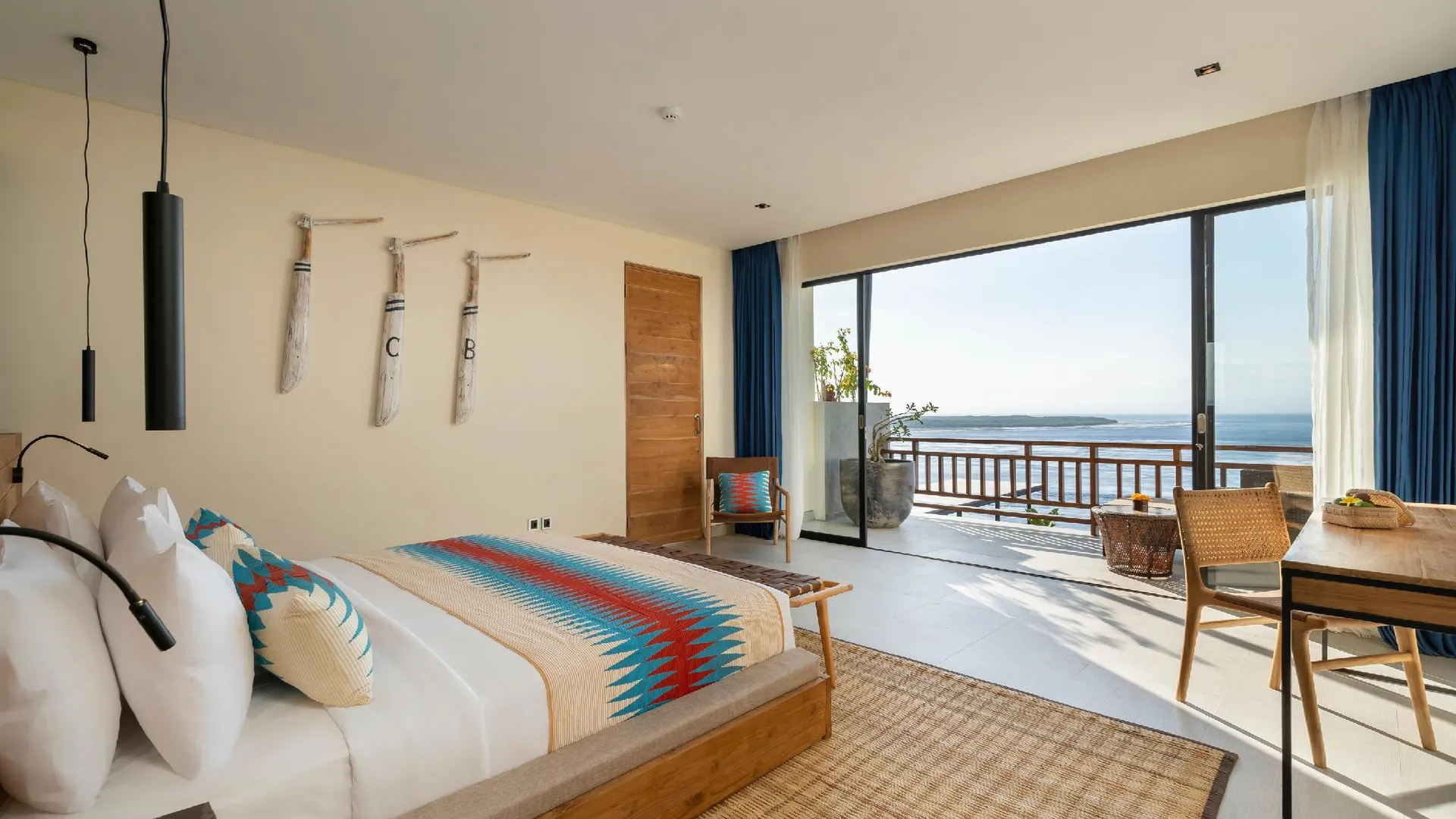 발리 아디와나 와르나칼리 리조트 - 누사 페니다 4성급 호텔 스위트룸