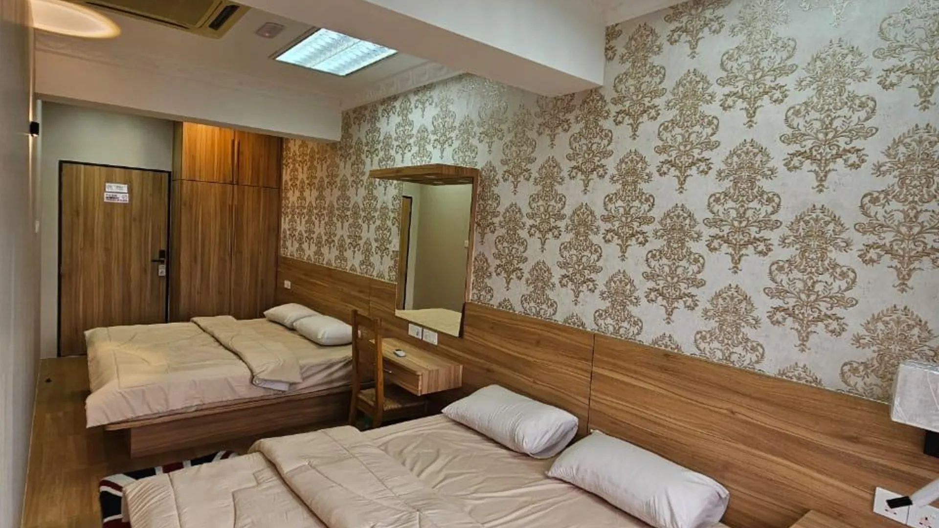 숭가이 페타니 숭아이 페타니 센트럴 의 프라이빗 하우스 (100m², 침실 4개, 프라이빗 욕실 3개) 3성급 싱글룸 스위트룸