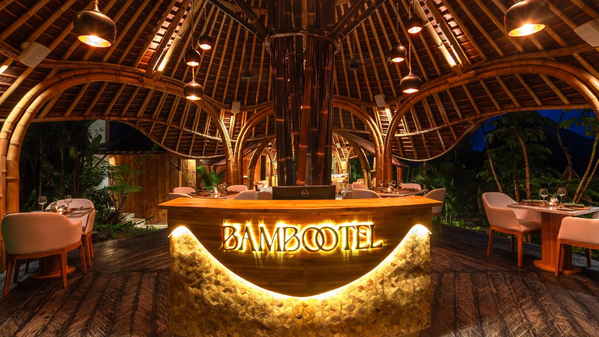 발리 밤부텔 사와 뷰 5성급 호텔 레스토랑