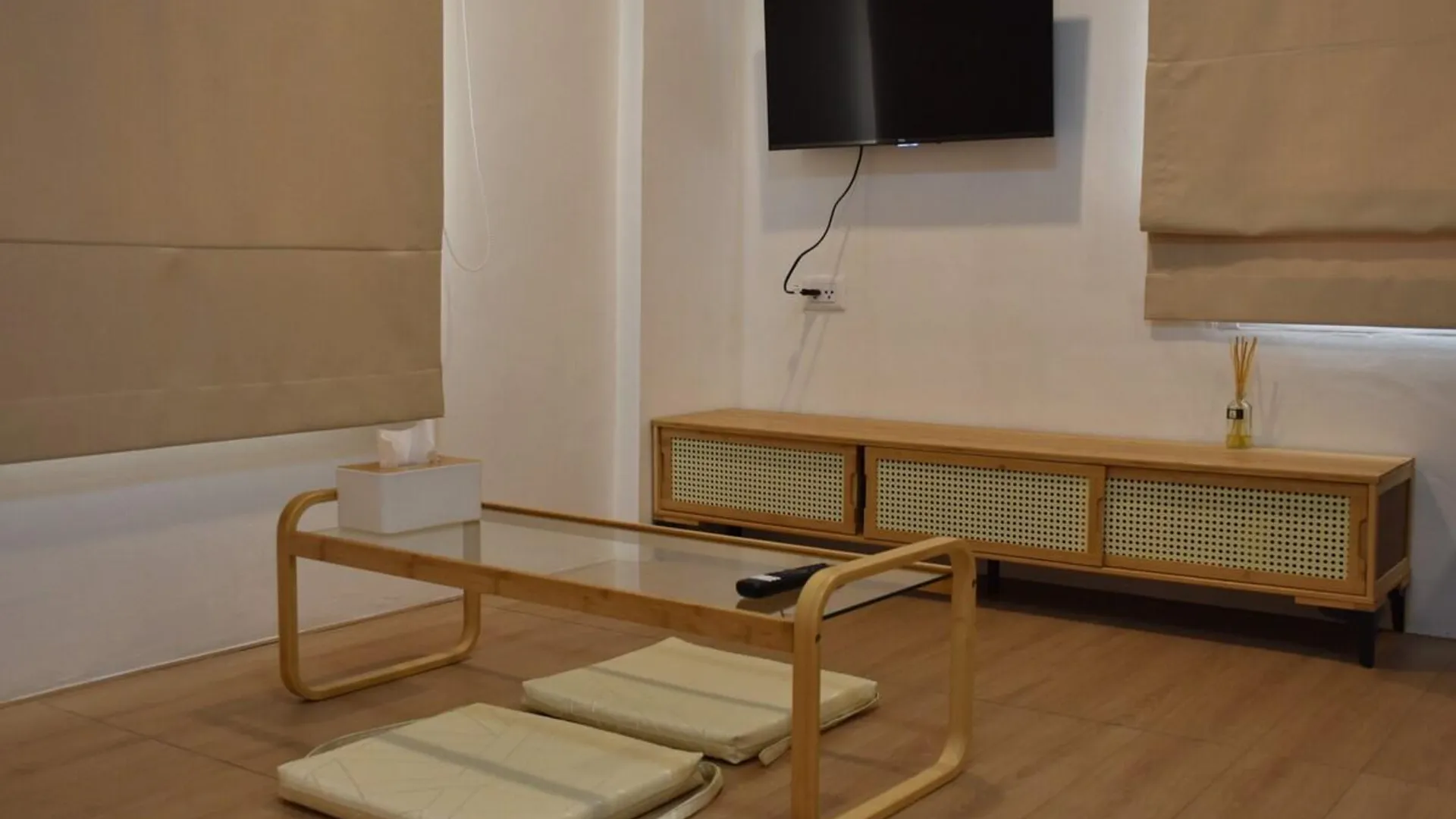 방콕 방나의 프라이빗 하우스 (m², 침실 1개, 프라이빗 욕실 1개) 1성급 싱글룸 레스토랑