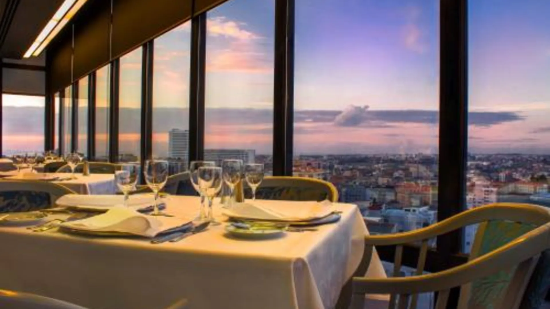 빌라 노바 드 가이아 호텔 블랙 튤립 - 포르투 가이아 4성급 호텔 로비