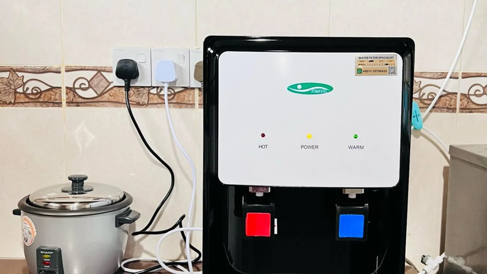 추카이 캄풍 부킷 쿠앙의 프라이빗 하우스 (90m², 침실 3개, 프라이빗 욕실 2개) 2성급 싱글룸 레스토랑