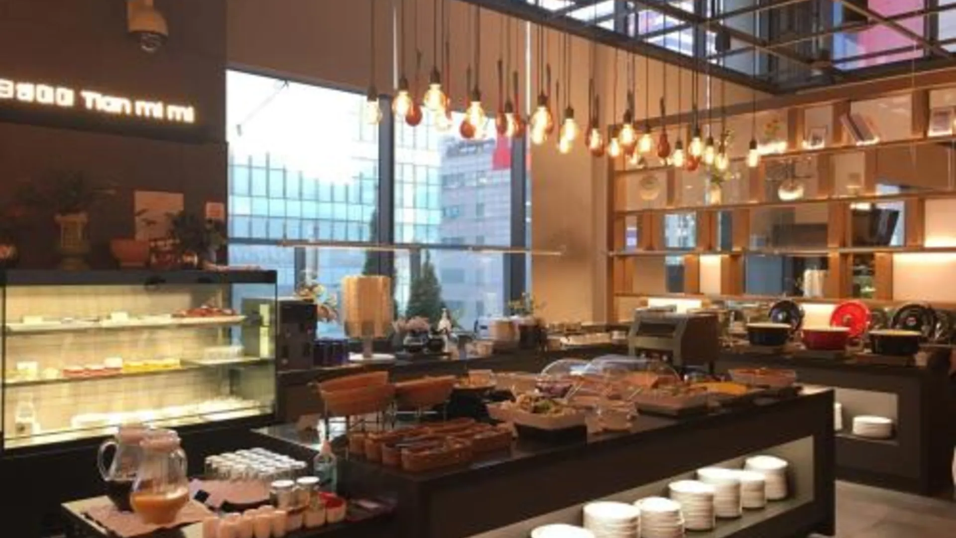 서울 머큐어 앰배서더 서울 홍대 4성급 호텔 레스토랑