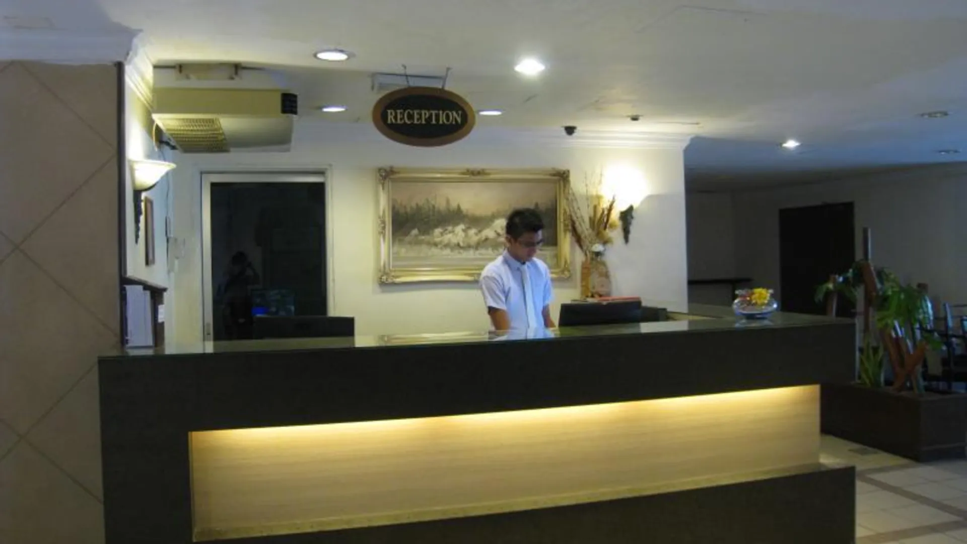 쿠알라 리피스 호텔 센터포인트 2성급 호텔 로비