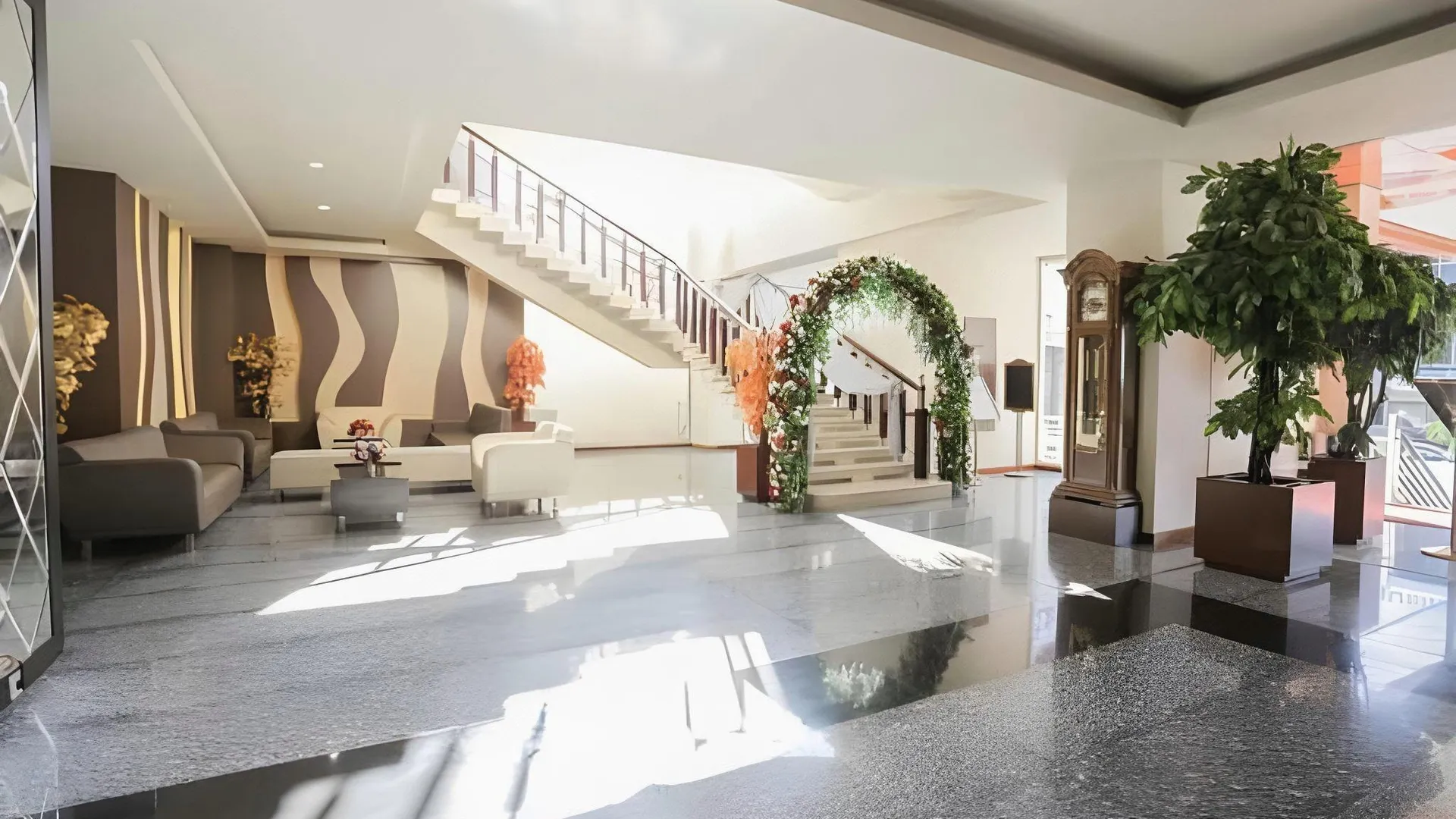 마카사르 그랜드 아시아 호텔 마카사르 3성급 호텔 로비