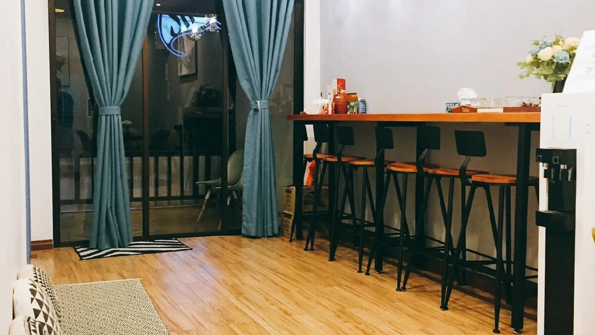 셈포르나 타맨 반다르 셈포르나의 프라이빗 하우스 (m², 침실 1개, 프라이빗 욕실 1개) 1성급 싱글룸 수영장