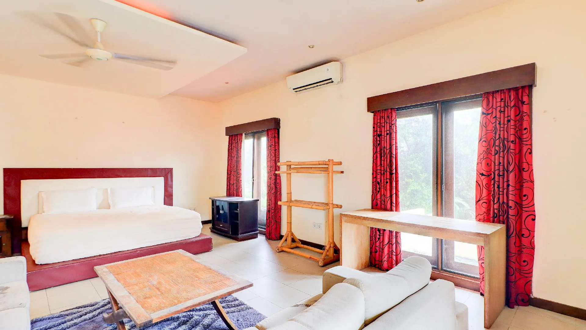 발리 컬렉션 오 푸트리 인 홈스테이 4성급 호텔 스위트룸