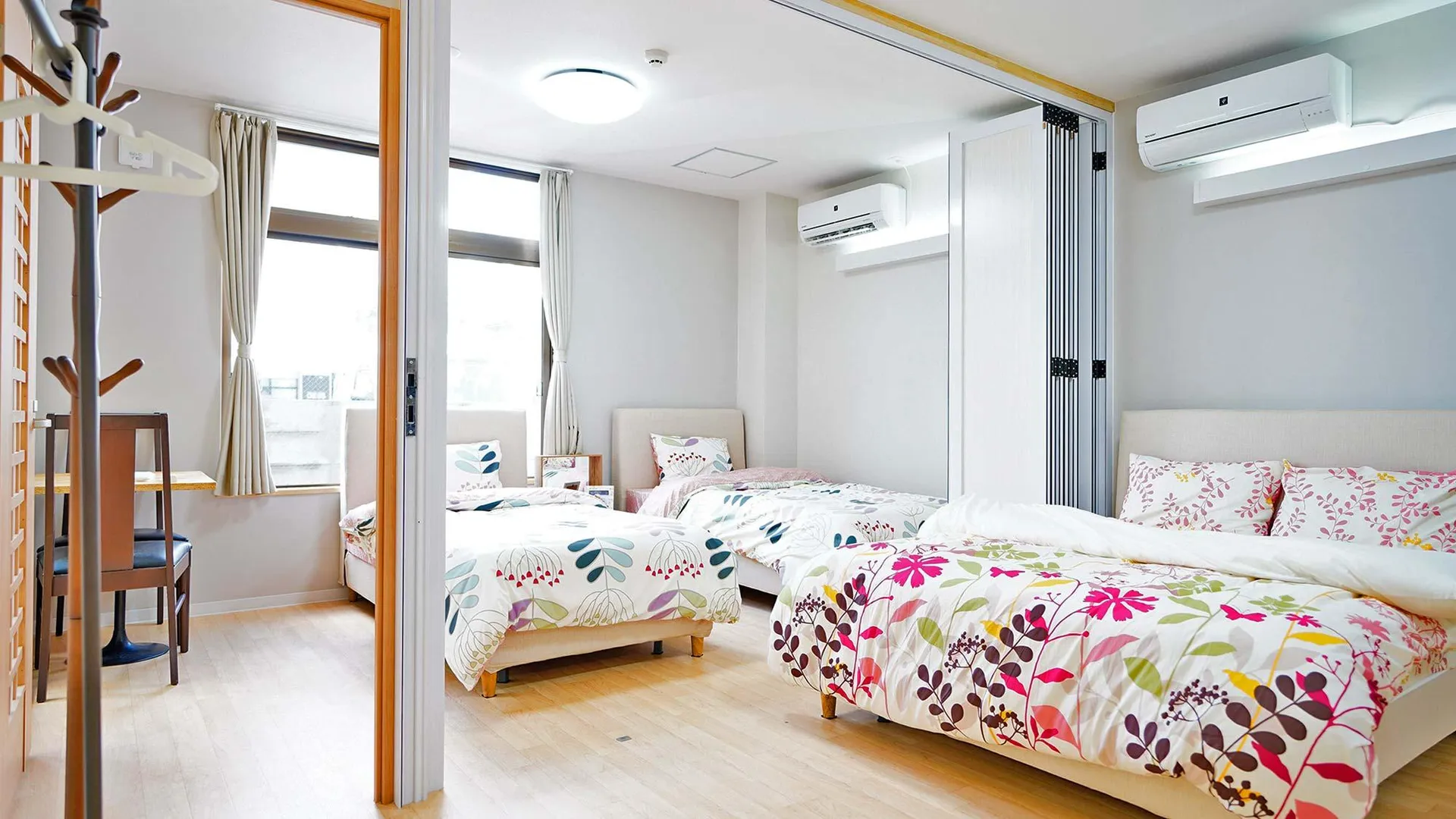 오키나와 본섬 M시티인 와카사 2성급 호텔 스위트룸