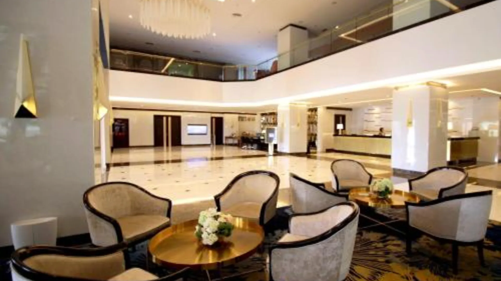 쿠안탄 그랜드 다룰마크무르 호텔 쿠안탄 4성급 호텔 로비
