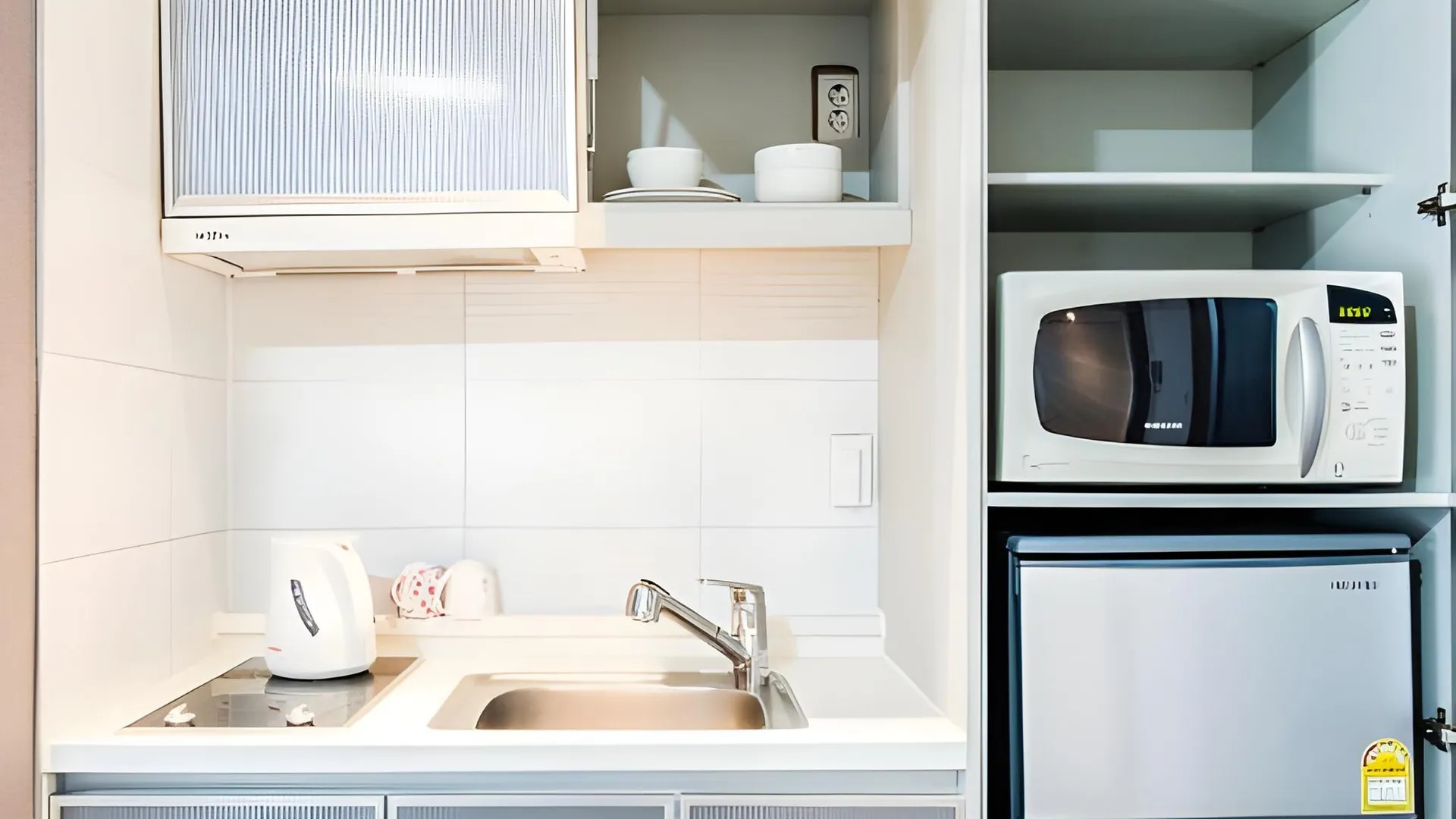 서울 브라운 스위트 호텔 신촌 센트럴 3성급 호텔 수영장