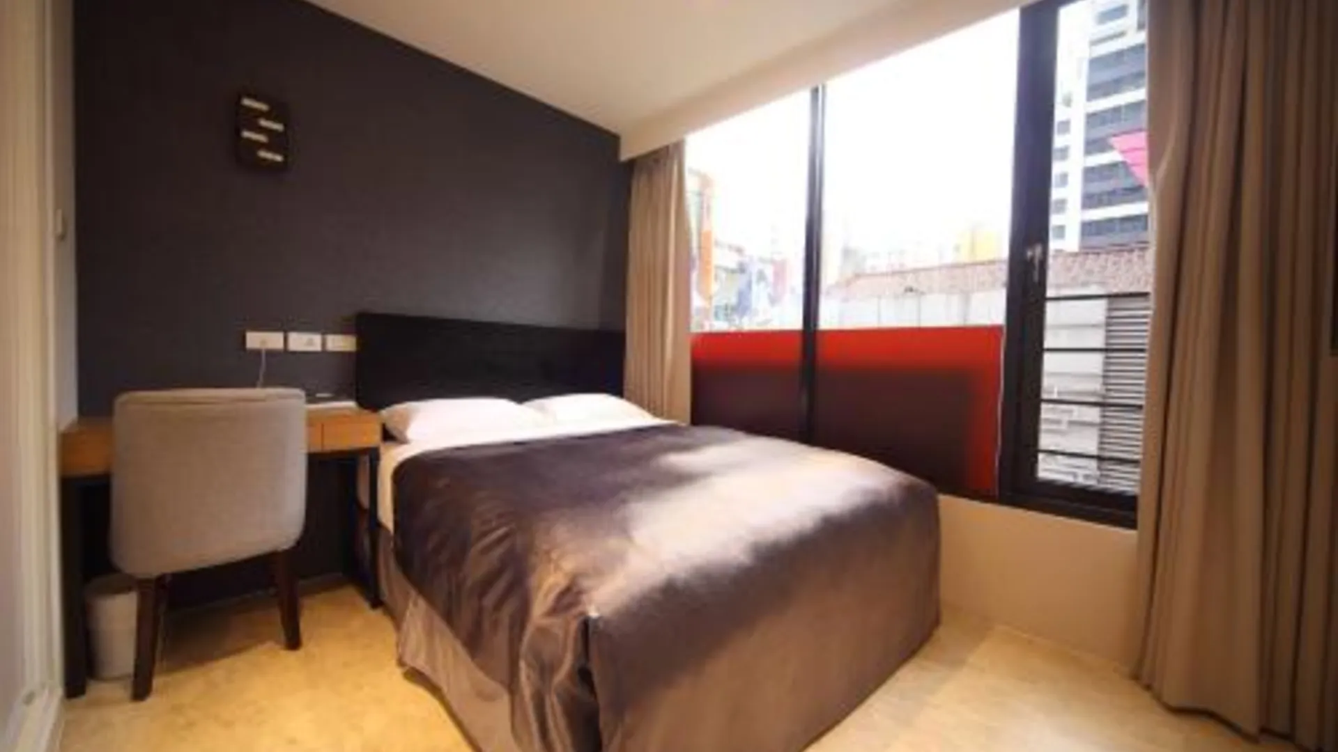 타이베이 E-하우스 3성급 호텔 스위트룸