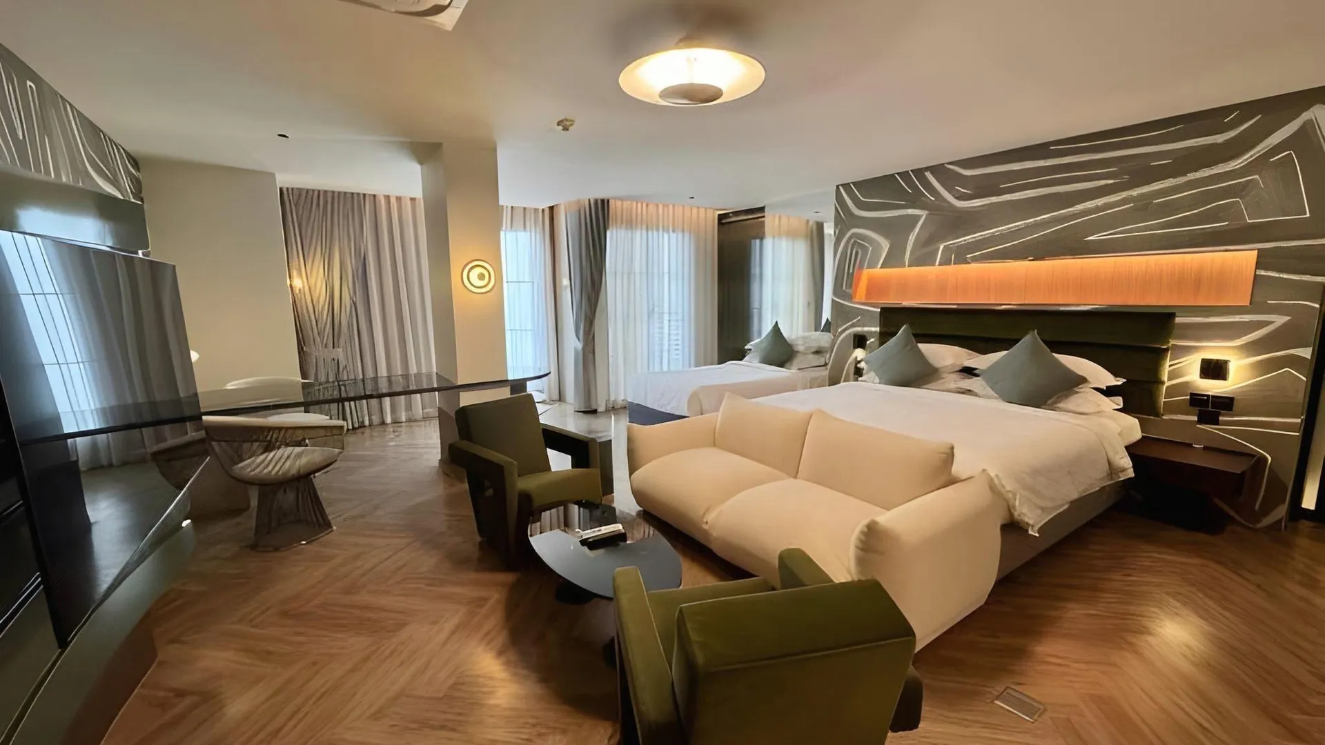 방콕 호텔 사핀 4성급 호텔 스위트룸