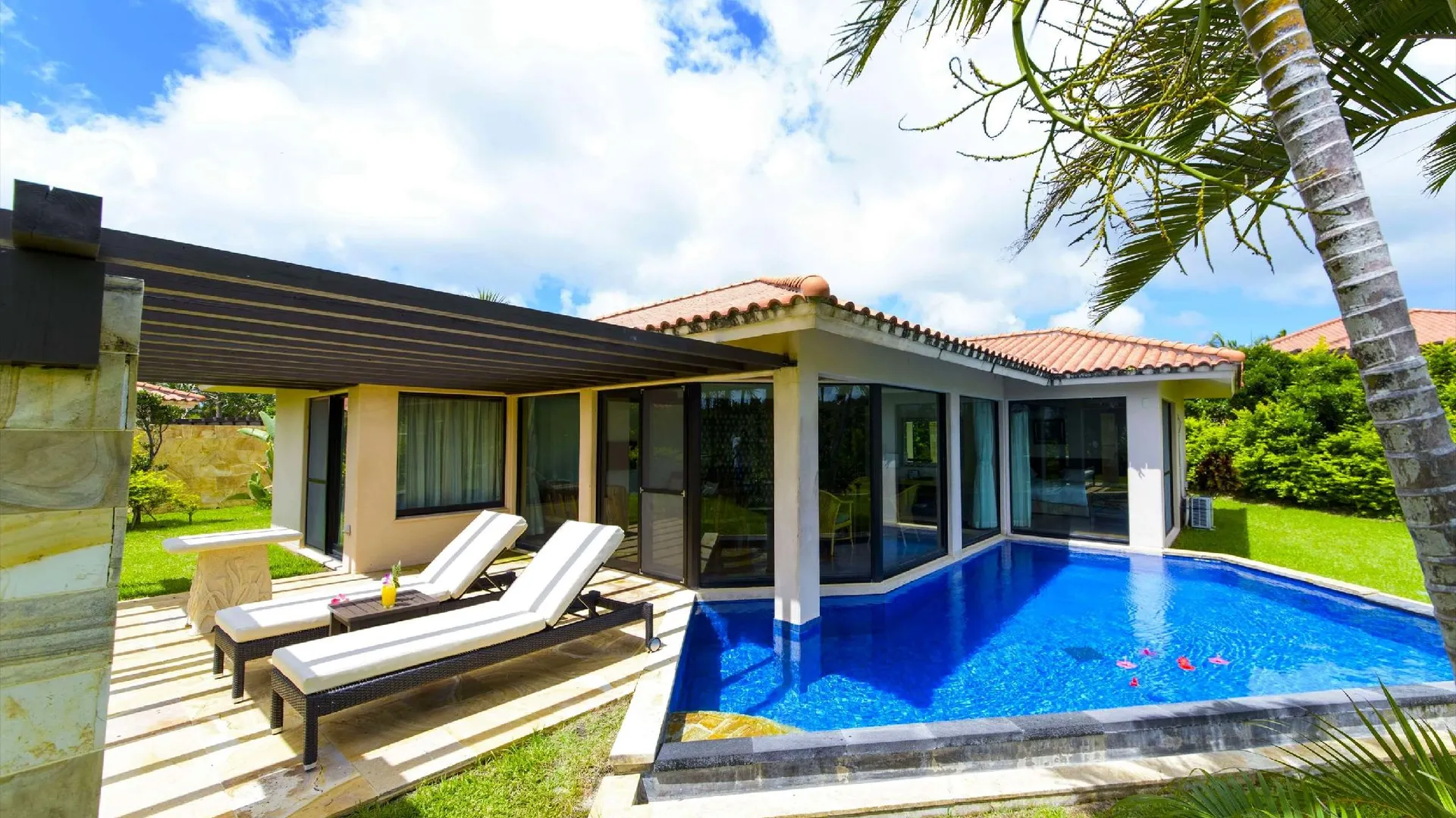 오키나와 본섬 카네히데 키세 컨트리 클럽 4성급 호텔 객실