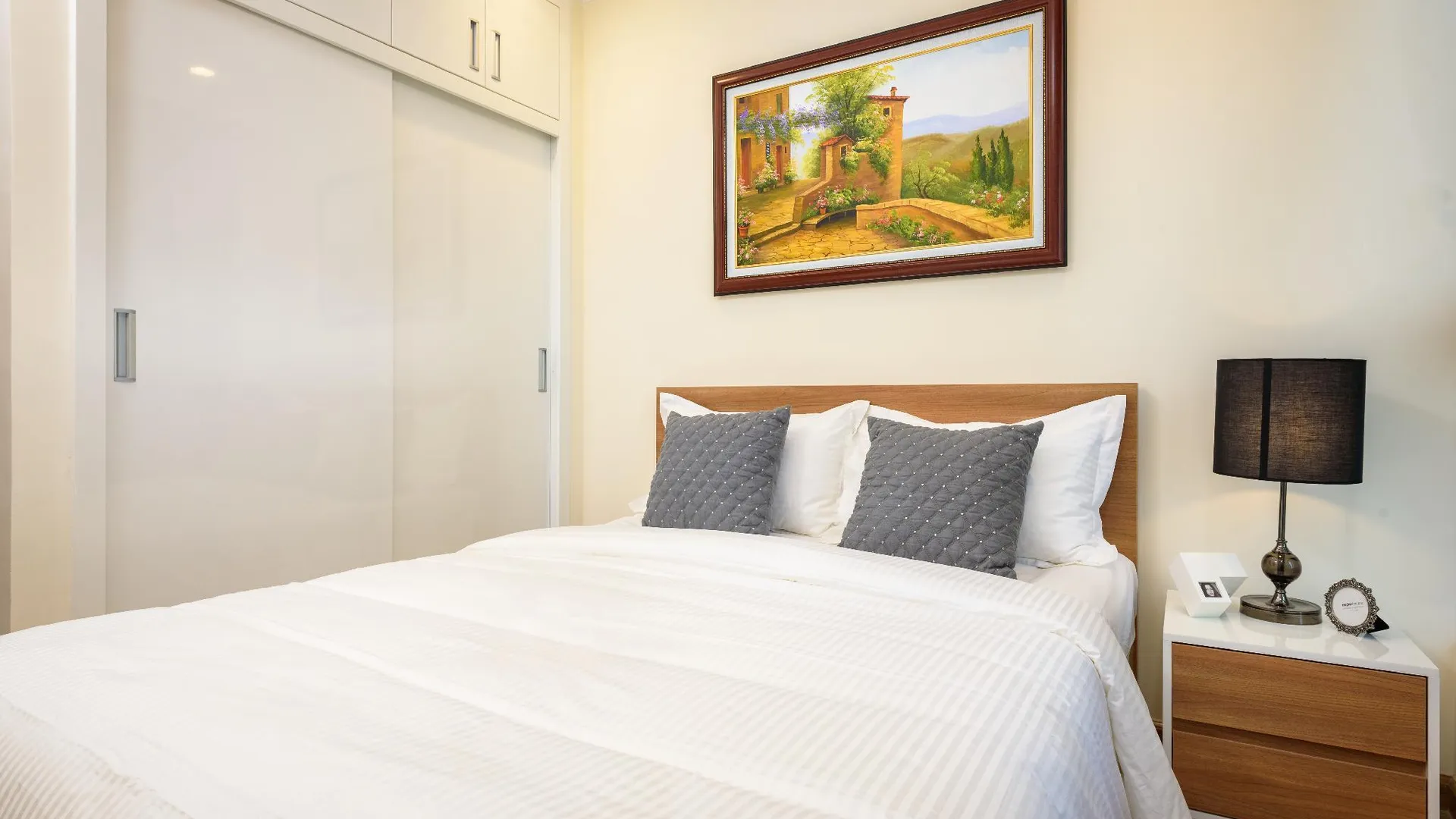 호치민 빈탄의 아파트먼트 (75m², 침실 2개, 프라이빗 욕실 2개) 5성급 싱글룸 객실