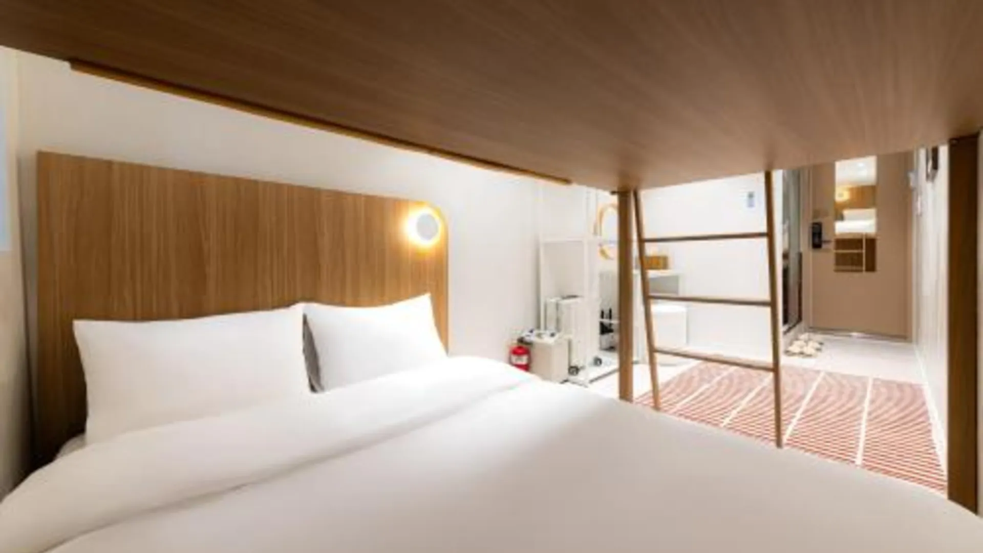 서울 슬로우온 홍대 1성급 호텔 스위트룸