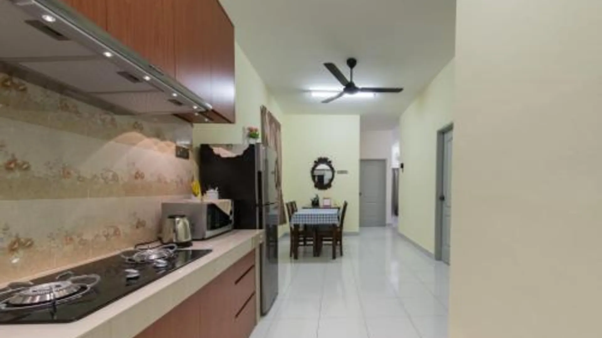 라하트 푸싱의 프라이빗 하우스 (1800m², 침실 3개, 프라이빗 욕실 2개) 3성급 게스트하우스 로비