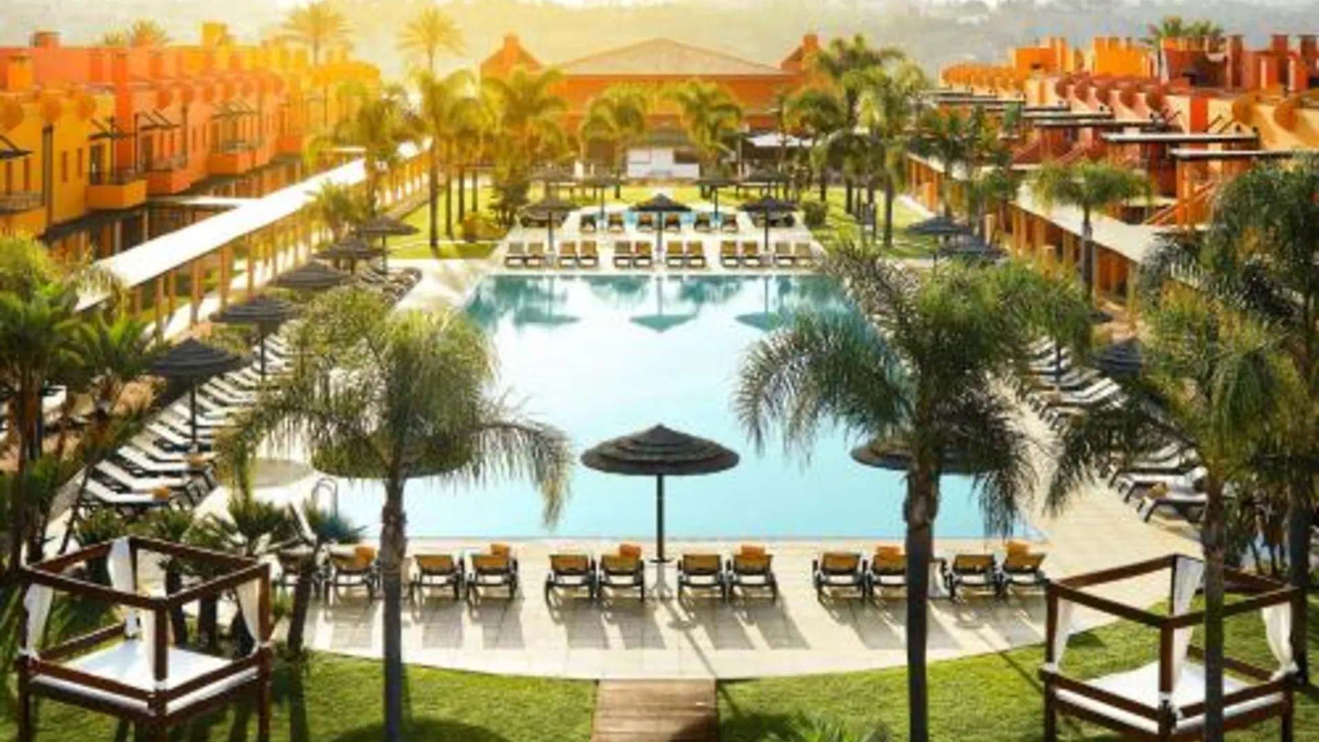 포르티망 NH 마리나 포르티마오 리조트 4성급 호텔 외관