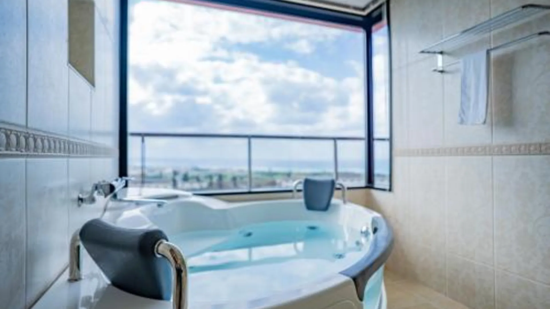 오키나와 본섬 로얄 호텔 3성급 호텔 스위트룸