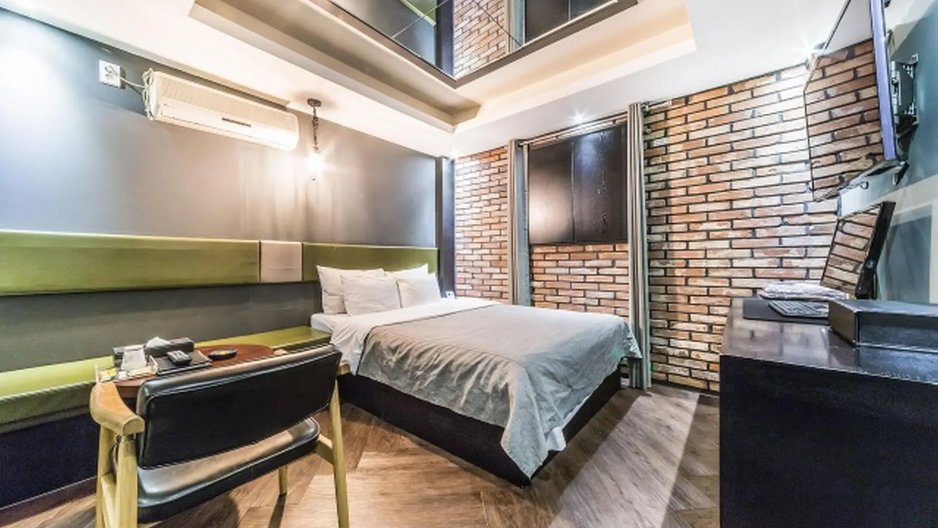 서울 신사 라 트리 호텔 객실