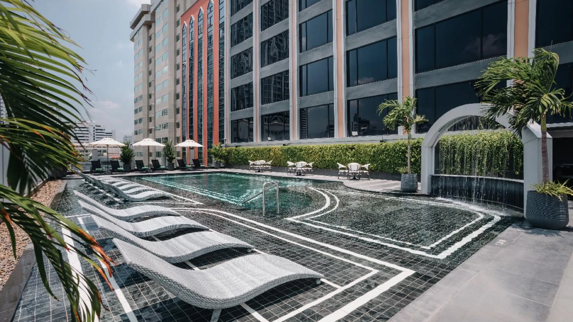 방콕 아이라 호텔 방콕 수쿰빗 11 4성급 호텔 스위트룸