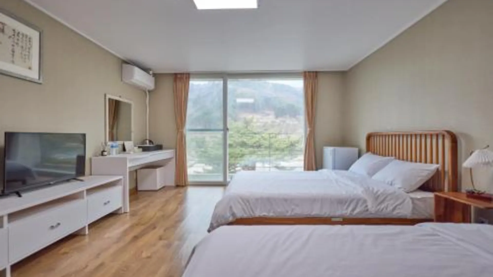 인제 만해 마을 1성급 호텔 스위트룸